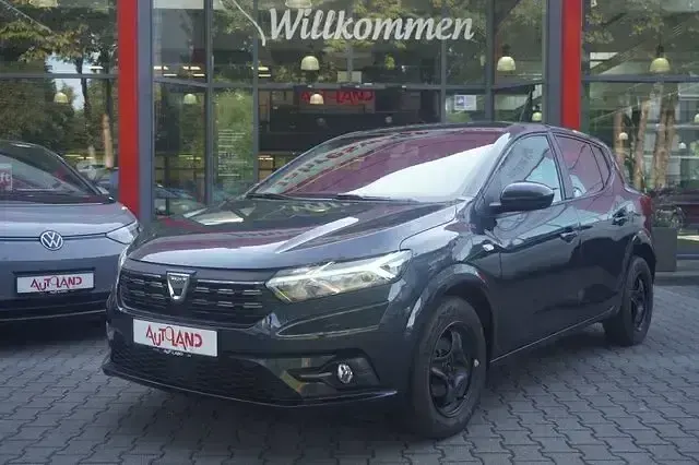 Gebraucht Dacia Sandero Comfort 67 PS (49 kW) 2022 Grau Kleinwagen