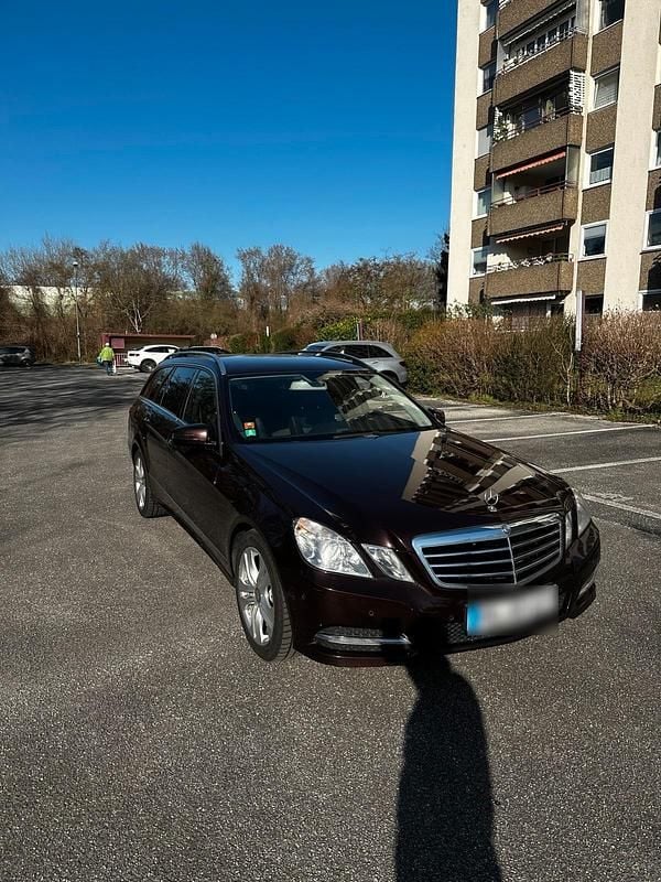 Gebraucht Mercedes E200 136 PS (100 kW) 2012 Braun Kombi