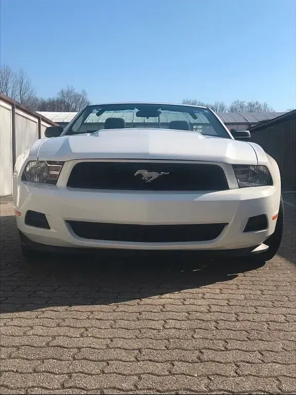 Gebraucht Ford Mustang 307 PS (225 kW) 2012 Weiß Cabrio