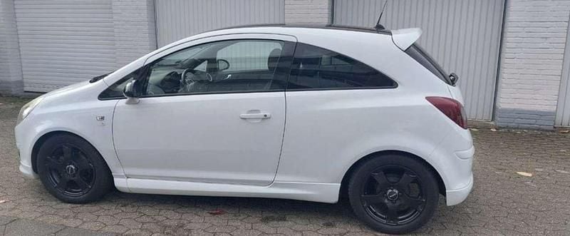 Gebraucht Opel Corsa Edition 80 PS (58 kW) 2008 Limousine