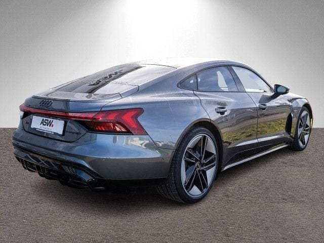 Gebraucht Audi e-tron GT quattro Ambiente 439 kW (598 PS) 2022 Daytonagrau perleffekt Limousine