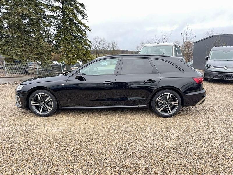 Gebraucht Audi A4 S-Line 163 PS (119 kW) 2024 Mythosschwarz Kombi