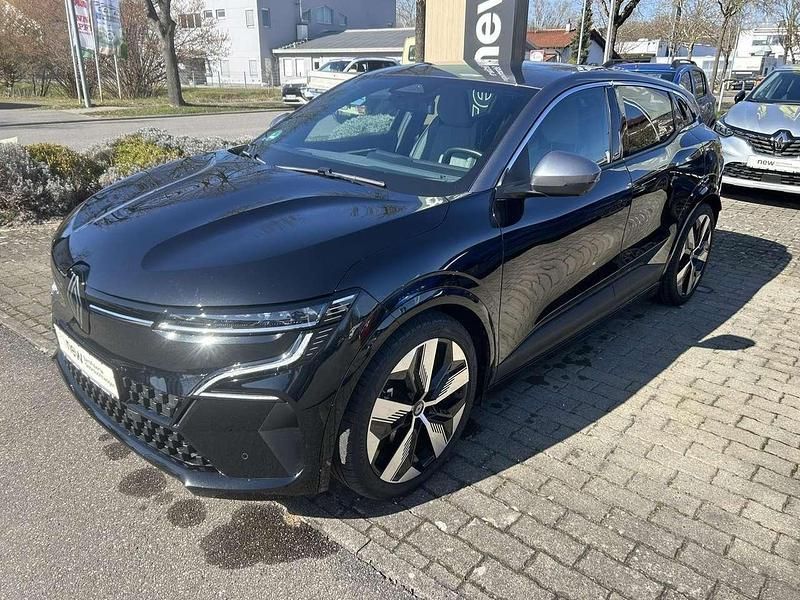 Black pearlschwarz metallic, Gebraucht 2022 Renault Mégane Techno Limousine | 29.490 € (Fairer Preis) - Bild 1/4