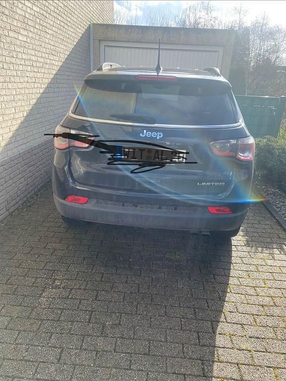 Gebraucht Jeep Compass Limited 140 PS (102 kW) 2018 Schwarz SUV