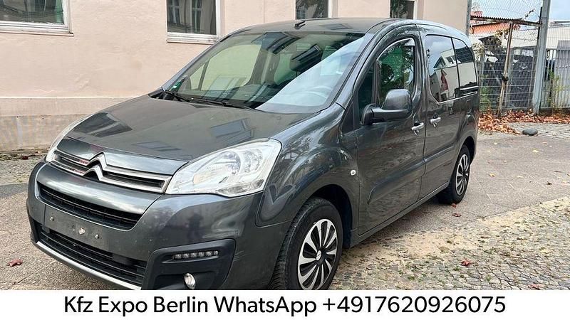 Grau Gebraucht 2017 Citroën Berlingo SELECTION Van / Kleinbus | 7.450 € (Superpreis) - Bild 1/4