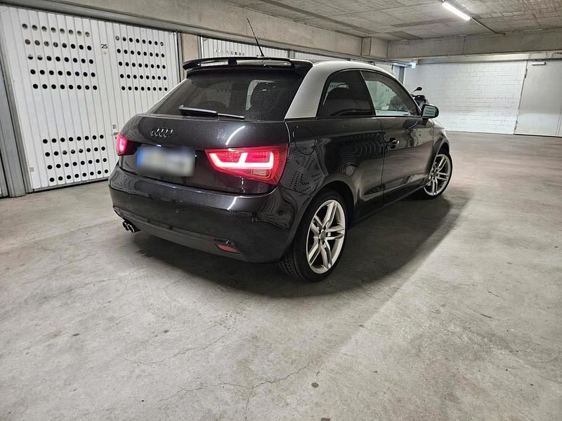 Gebraucht Audi A1 122 PS (89 kW) 2011 Schwarz Kleinwagen