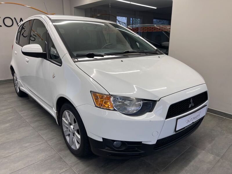 Weiß Gebraucht 2012 Mitsubishi Colt Top Kleinwagen | 3.999 € (Etwas zu teuer) - Bild 1/4