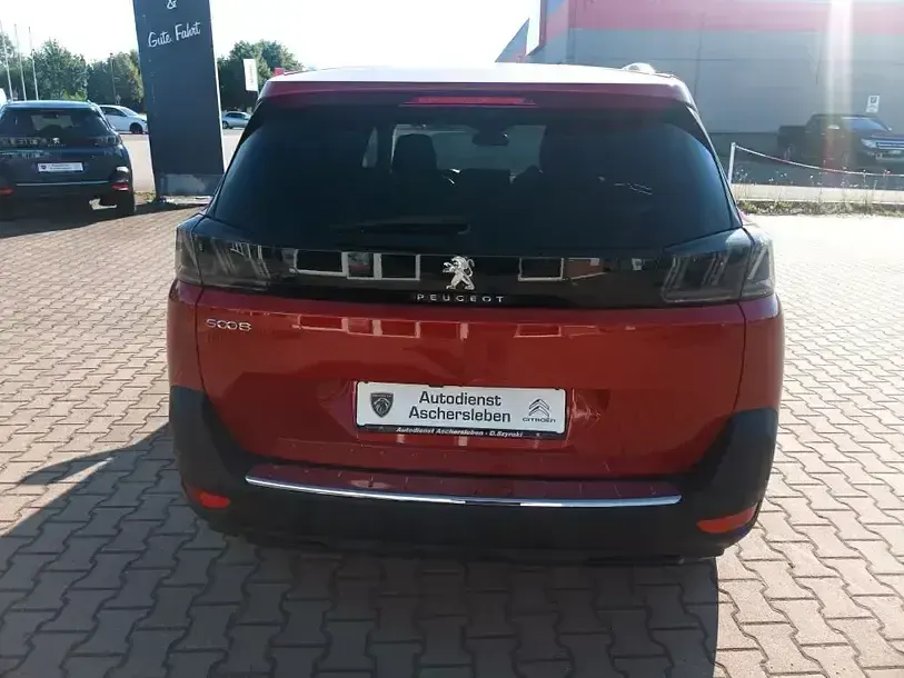 Gebraucht Peugeot 5008 Allure 177 PS (130 kW) 2021 Lackierung ultimaterot (metallic) SUV