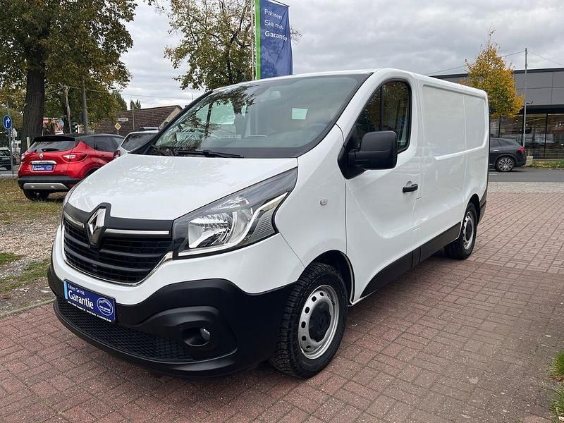 Gletscherweiss Gebraucht 2021 Renault Trafic Komfort Van | 17.800 € (Superpreis) - Bild 1/4