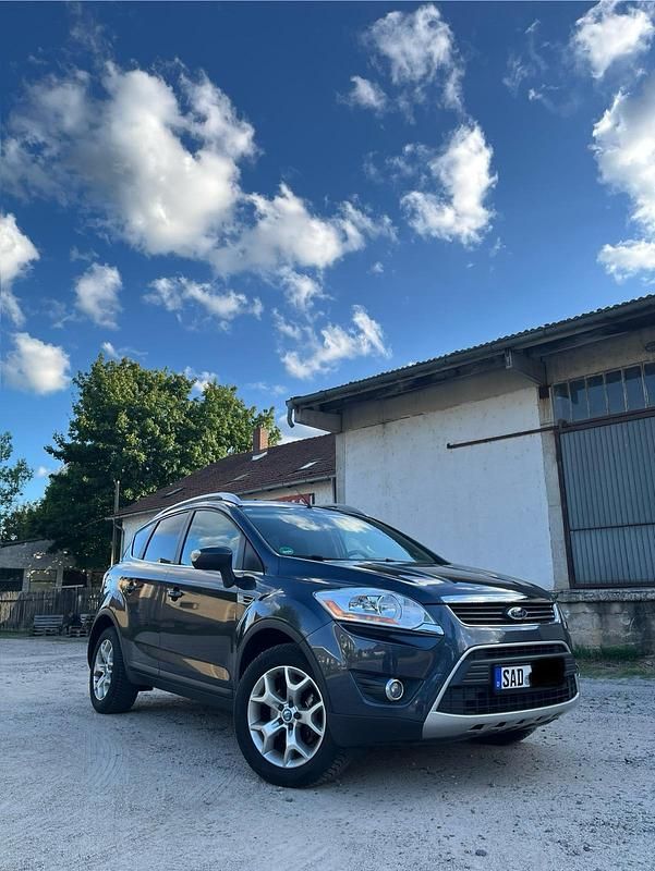 Grau Gebraucht 2010 Ford Kuga SUV | 6.100 € (Fairer Preis) - Bild 1/4