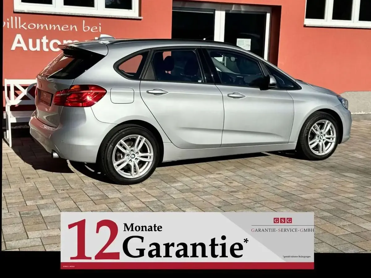 Gebraucht BMW 220 Advantage 192 PS (141 kW) 2017 Glaciersilber Limousine