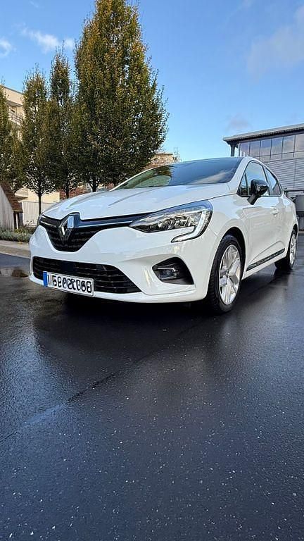 Weiß Gebraucht 2021 Renault Clio V Business Limousine | 11.000 € (Guter Preis) - Bild 1/4