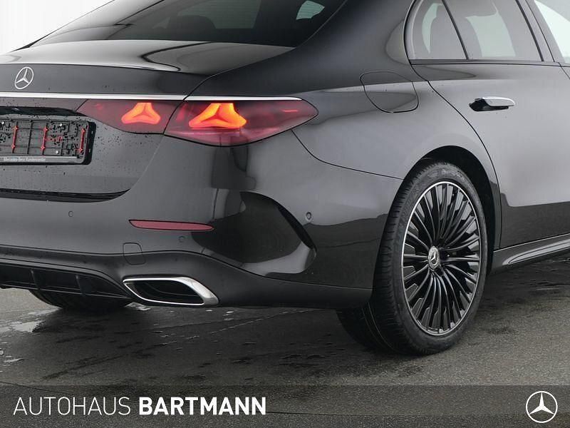 Gebraucht Mercedes E300 Premium 313 PS (230 kW) 2024 Lack obsidianschwarz Limousine