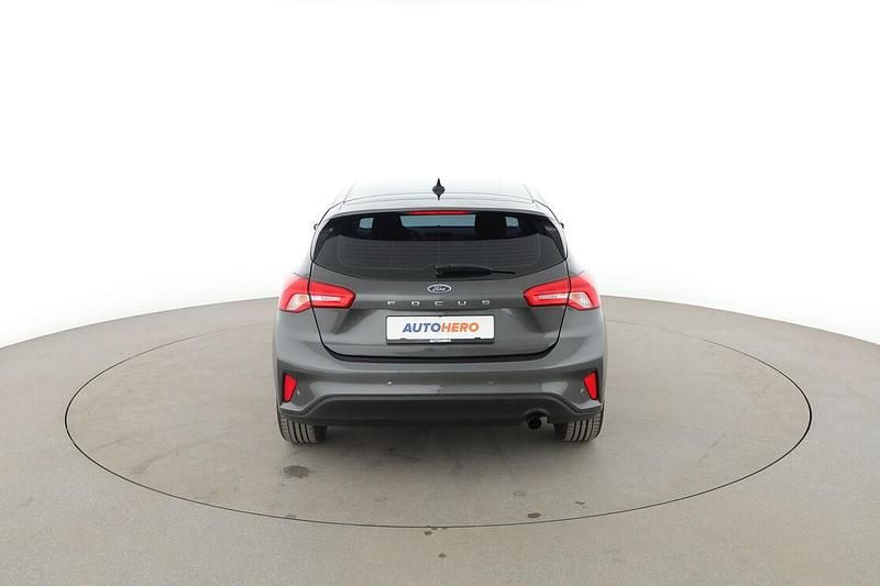 Gebraucht Ford Focus Trend 101 PS (74 kW) 2019 Grau Limousine