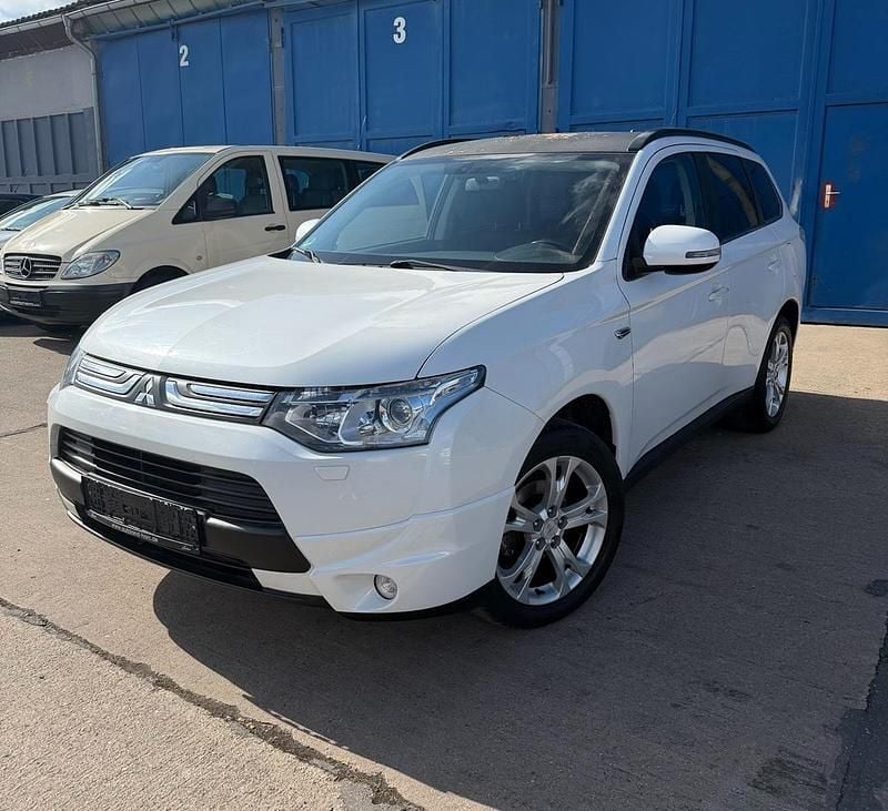 Gebraucht Mitsubishi Outlander 150 PS (110 kW) 2013 Weiß SUV