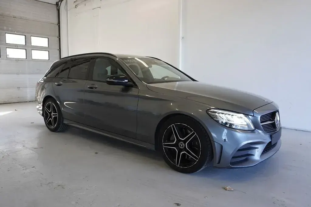 Gebraucht Mercedes C300 AMG line 245 PS (180 kW) 2019 Grau Limousine