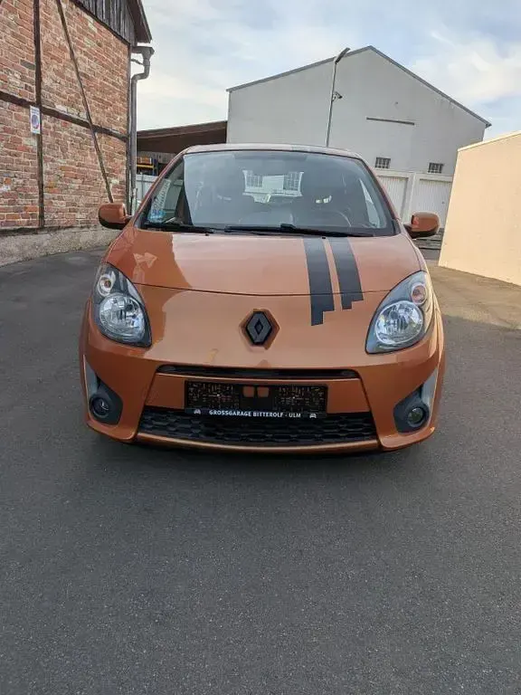 Usata Renault Twingo Expression 76 CV (55 kW) 2010 Arancione Utilitaria