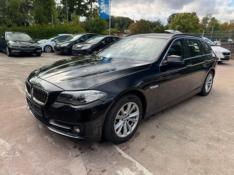 Schwarz Gebraucht 2016 BMW 520 Performance Kombi | 10.900 € (Superpreis) - Bild 1/4