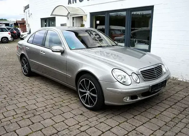 Gebraucht Mercedes E320 Elegance 224 PS (164 kW) 2003 Grau Limousine