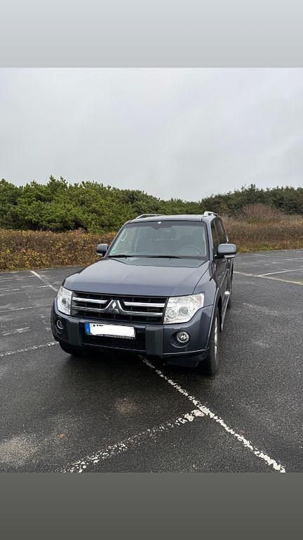 Gebraucht Mitsubishi Pajero Instyle 199 PS (146 kW) 2010 Blau SUV