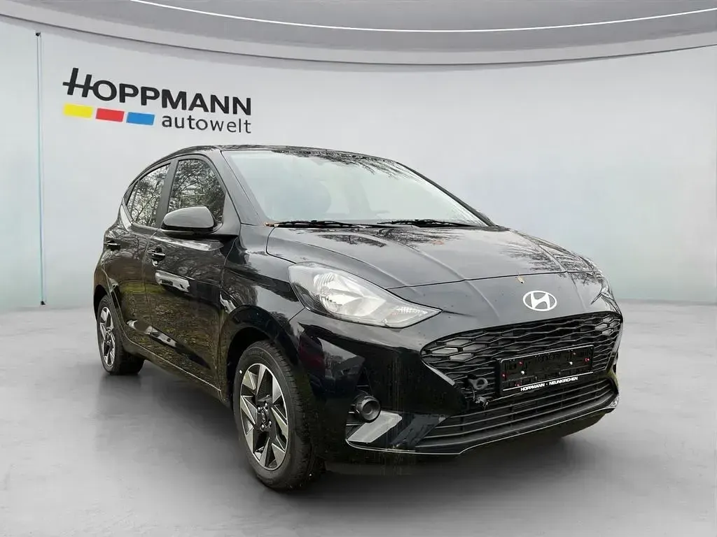 Gebraucht Hyundai i10 Trend 63 PS (46 kW) 2026 Phantom black Kleinwagen