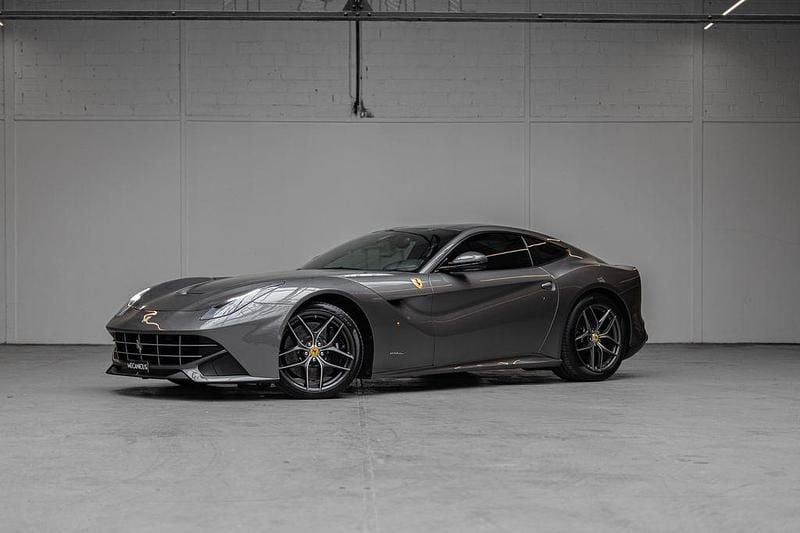 Gebraucht Ferrari F12 741 PS (545 kW) 2014 Grau Coupé