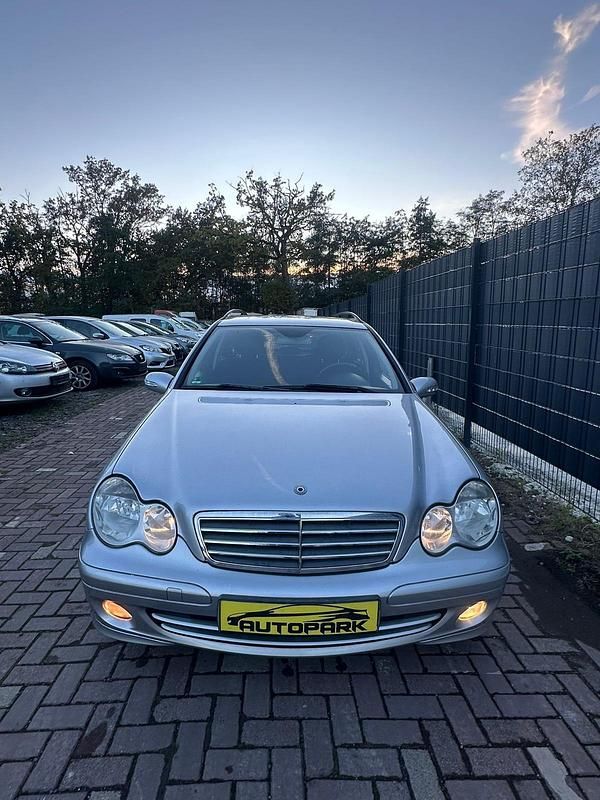 Silber Gebraucht 2006 Mercedes C200 Kombi | 2.400 € (Fairer Preis) - Bild 1/4