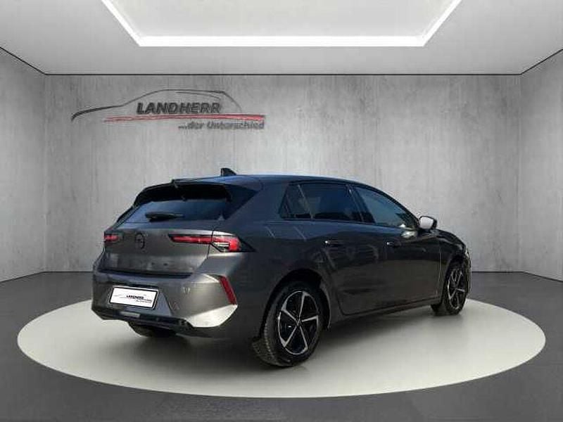Gebraucht Opel Astra 131 PS (96 kW) 2024 Grau Limousine