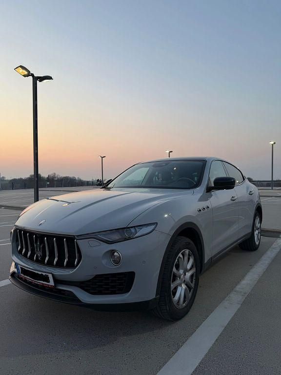 Gebraucht Maserati Levante 275 PS (202 kW) 2018 Braun SUV