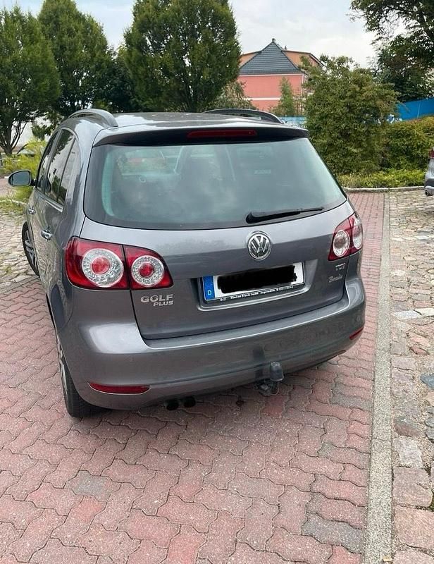 Grau Gebraucht 2009 VW Golf Plus Cross Van / Kleinbus | 4.990 € (Fairer Preis) - Bild 1/4