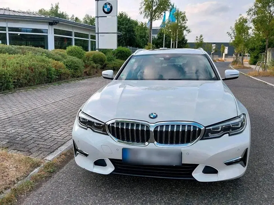 Gebraucht BMW 320 Luxury Line 184 PS (135 kW) 2020 Weiß Kombi