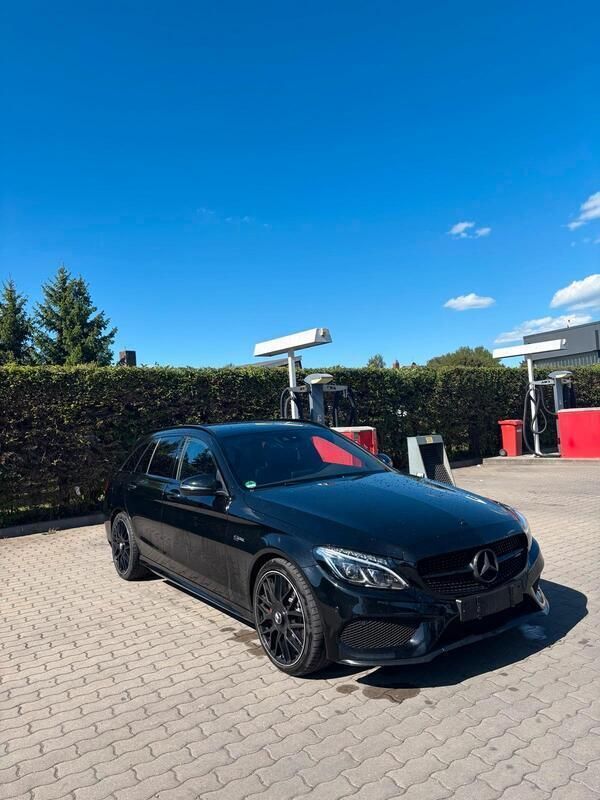 Schwarz Gebraucht 2017 Mercedes C43 AMG AMG Kombi | 27.000 € (Superpreis) - Bild 1/4