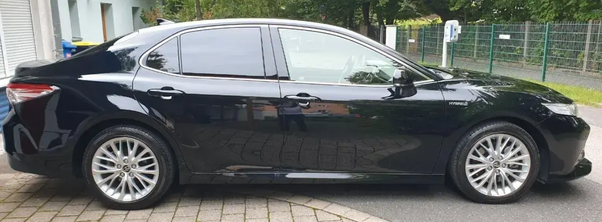 Gebraucht Toyota Camry Hybrid Executive 2019 Schwarz Limousine