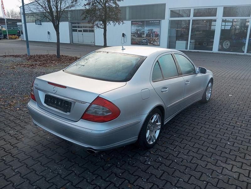 Gebraucht Mercedes E280 231 PS (169 kW) 2007 Silber Limousine