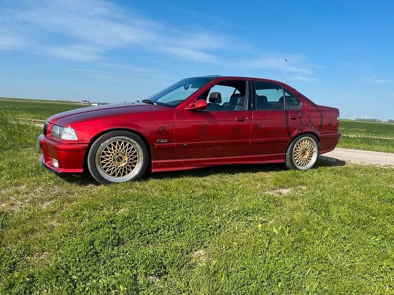 Gebraucht BMW 328 M Sport 193 PS (141 kW) 1996 Rot Limousine