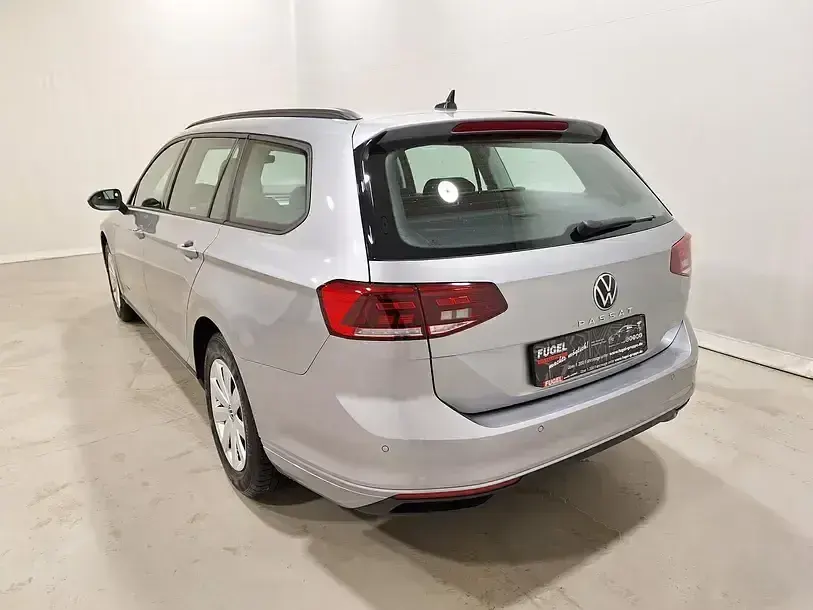 Usata VW Passat Conceptline 150 CV (110 kW) 2022 Argento Station wagon