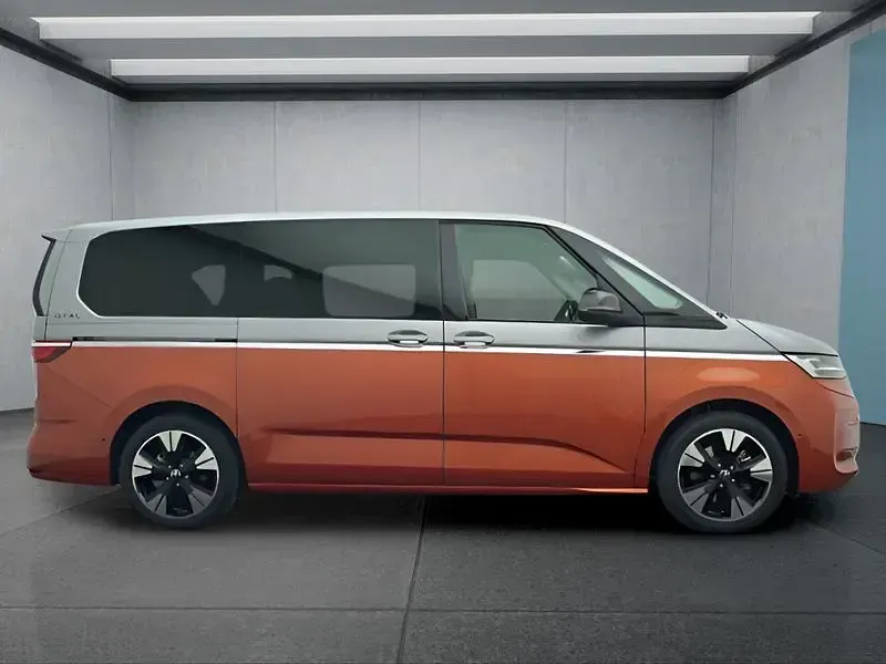 Nouă VW Multivan 150 CP (110 kW) 2025 Negru Monovolum