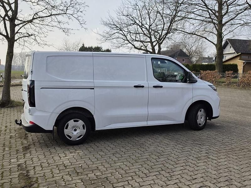Gebraucht Ford Transit Custom 110 PS (80 kW) 2024 Weiß Limousine