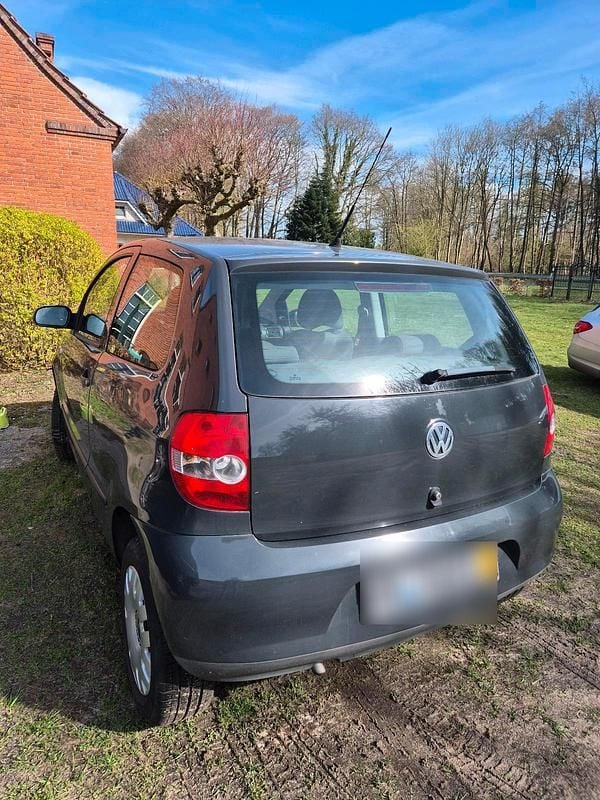 Gebraucht VW Fox 60 PS (44 kW) 2008 Schwarz Kleinwagen