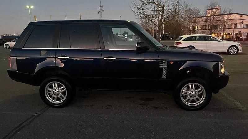 Gebraucht Land Rover Range Rover Vogue 286 PS (210 kW) 2003 Andere farben SUV