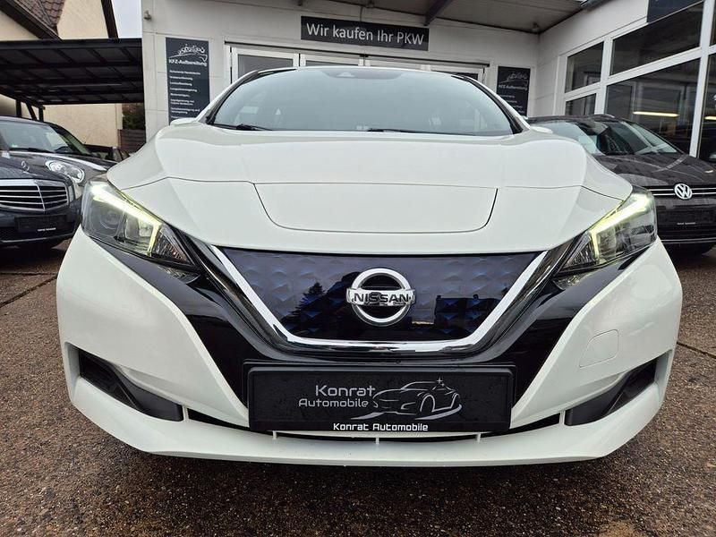 Gebraucht Nissan Leaf Visia 110 kW (150 PS) 2020 Weiß Kleinwagen
