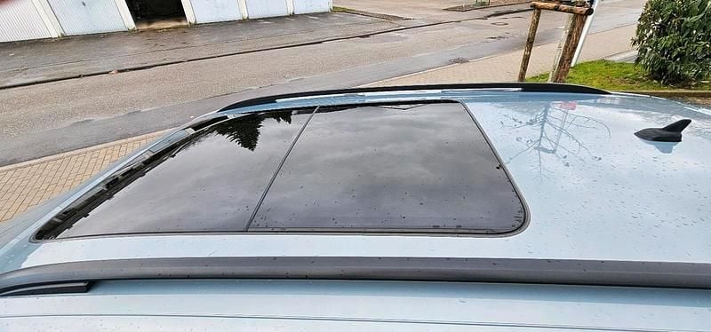 Second-hand VW Sharan 140 CP (102 kW) 2010 Gri Monovolum