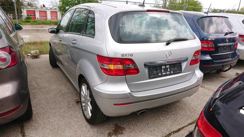 Gebraucht Mercedes B170 116 PS (85 kW) 2007 Silber Van / Kleinbus