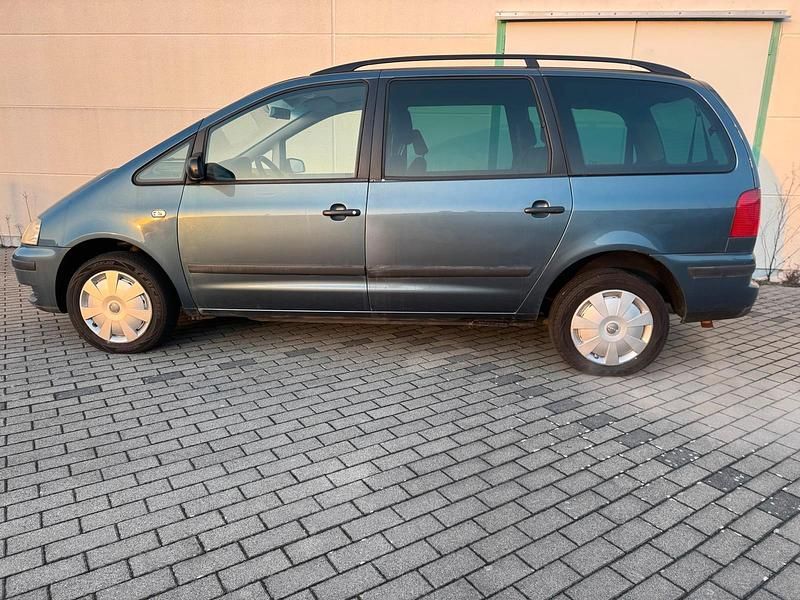 Gebraucht VW Sharan 100 PS (73 kW) 2001 Blau Van / Kleinbus