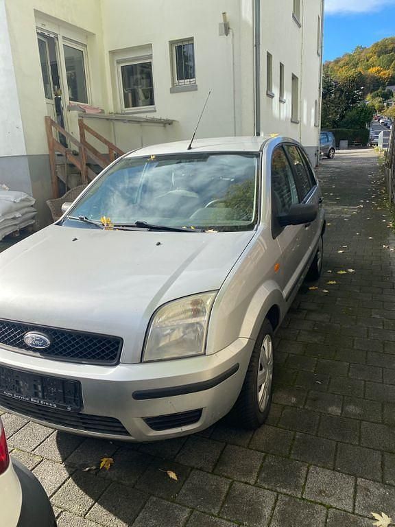 Silber Gebraucht 2004 Ford Fusion Viva Limousine | 999 € (Superpreis) - Bild 1/4