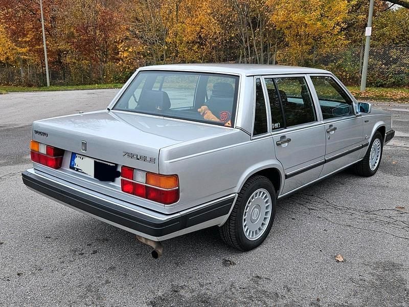 Gebraucht Volvo 760 143 PS (105 kW) 1988 Silber Limousine