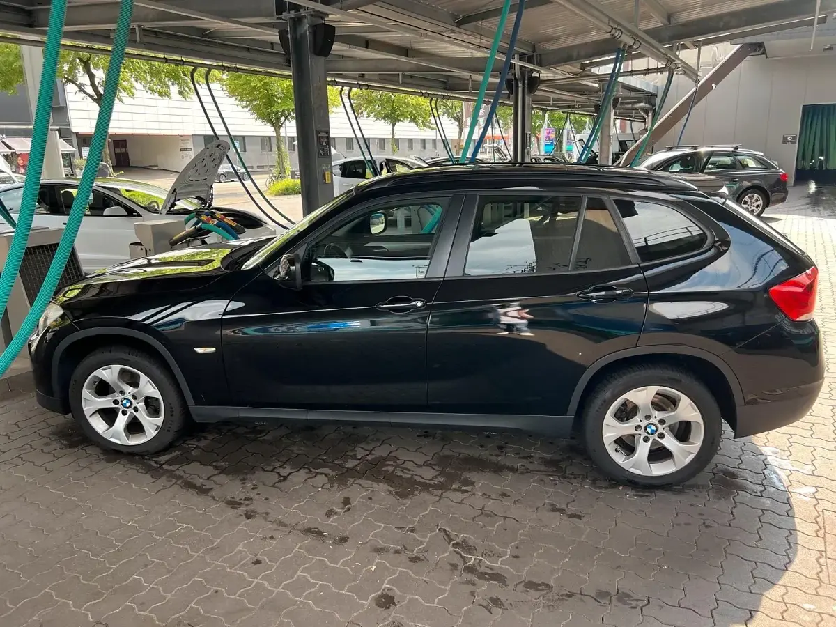 Gebraucht BMW X1 150 PS (110 kW) 2011 Schwarz SUV