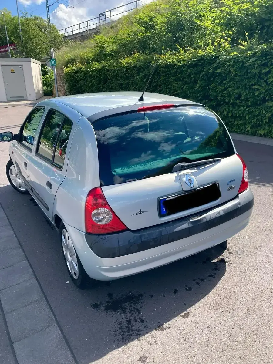 Occasion Renault Clio II 75 ch (55 kW) 2001 Argent Citadine