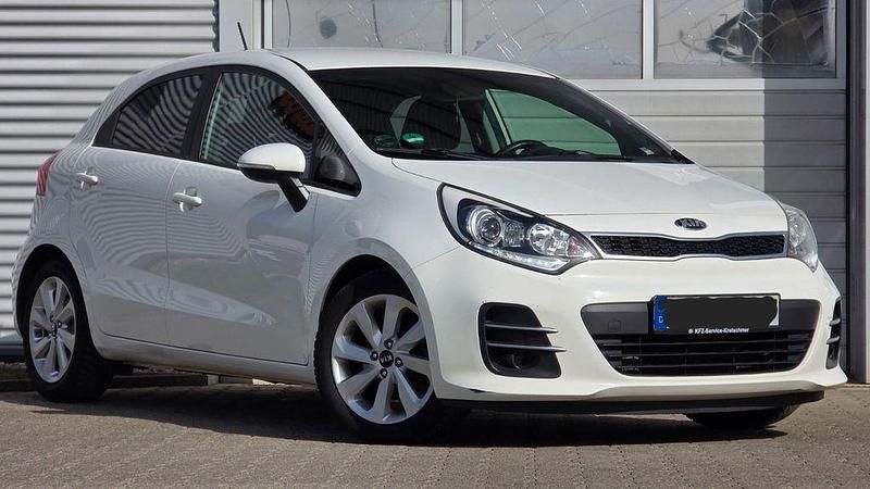 Gebraucht Kia Rio 84 PS (61 kW) 2016 Weiß Kleinwagen
