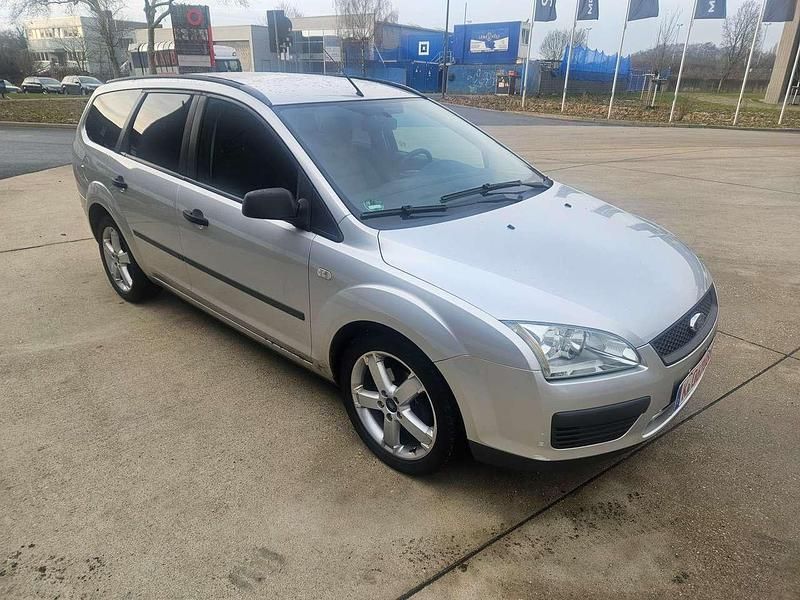 Grau Gebraucht 2006 Ford Focus Sport Kombi | 1.395 € (Guter Preis) - Bild 1/4